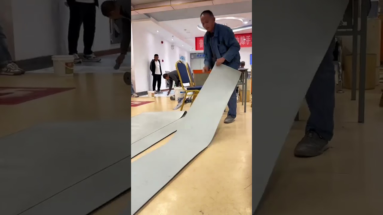 Replace old vinyl flooring in the hospital.#vinylflooring #pvcflooringinstallation #construction