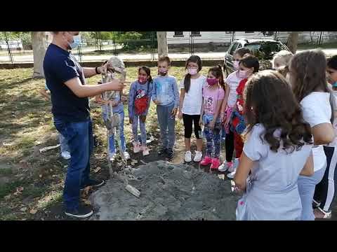 Kostur Kosta se druži sa četvrtacima OŠ "1. oktobar" iz Bašaida