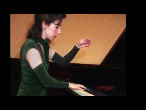 Angela Hewitt plays Bach (1985 Debut) - Italian Concerto in F major, BWV 971: 2. Andante