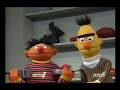 ကစား နင့် ငါ့ကို နမ်း Play With Me Sesame Ernie Plays House Burm