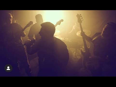 Ines - INES - Prázdné náměstí