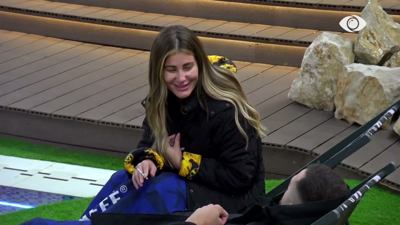 “Faleminderit për fjalët, por në Prime po ma luan…”/ Jozi diskuton me Valbonën