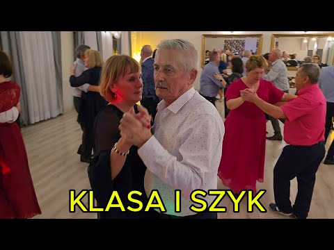 Tak wygląda spokój w tańcu...Piękny walczyk na żywo!