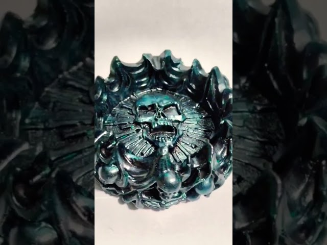 Vídeo relacionado con Cenicero de resina de calavera negra, accesorio decorativo gótico para fumar en casa, oficina, bar, 14 x 9 x 11 cm, 350 g