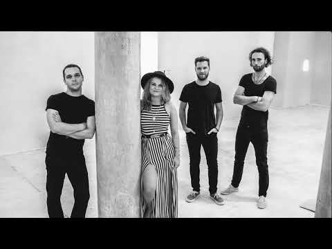 Daša Kostovčík - Kontakt