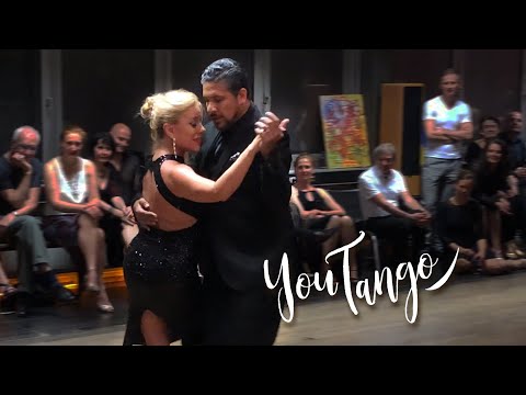  Roberto Zuccarino  and  Martha Giorgi  are  dancing  to  the  milonga  "  Reliquias Porteñas  "  by  Francisco Canaro  in  2019