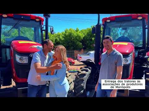 Entrega de 02 tratores no município de Mariópolis PR. 
