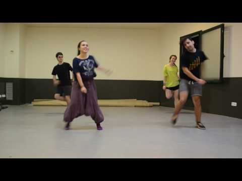 Txarango – Una lluna a l'aigua (Ball)