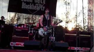 Joan Jett  -  The French Song - Live