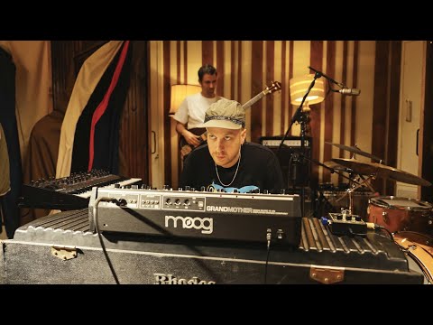Yoni Mayraz - 'Blue Ambulance' (Live in Studio)