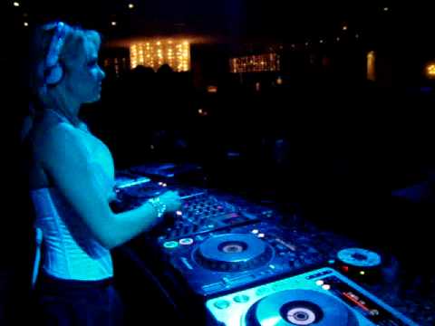 Niki Belucci 2010-04-23 Italy Varese justin cafe.MPG