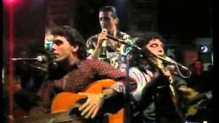 Francis Lalanne et les Gipsy Kings &quot;Amor, amor&quot; - Archive INA