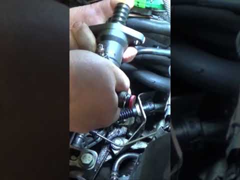 Simple! How a Clutch Slave Cylinder Works #baldeagle242