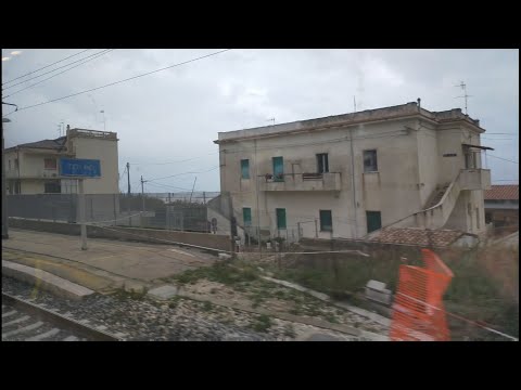HD - Transito presso la stazione di Tollo a bordo del Frecciabianca (FB 8816) Lecce - Venezia