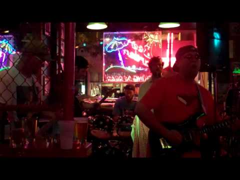 Mad Lion (Live@Champs 5-28-2010)