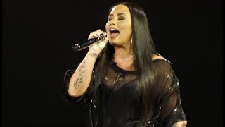 Demi Lovato - Sexy dirty love - Live Paris 2018