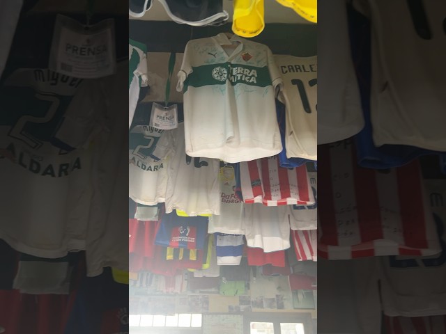 Vídeo relacionado con Ciudad de Elche, estilo retro maravilloso Camiseta