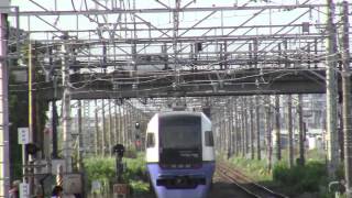 preview picture of video 'Boso View Express 内房線255系特急さざなみ12号 木更津駅着発シーン'