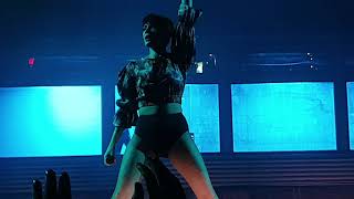 Halsey - Haunting  (Live in Madrid)
