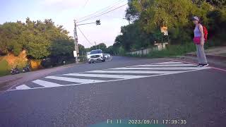 [閒聊] 行人禮讓車輛，到底該過還是不過？