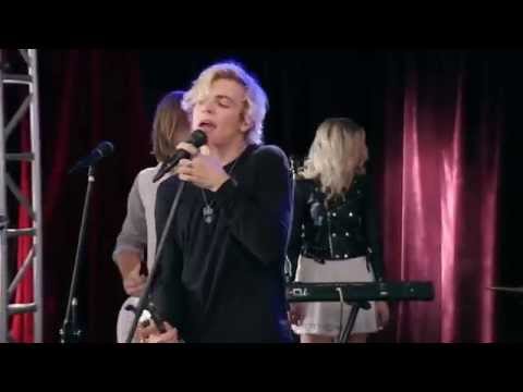 Violetta 3: Ross Lynch e gli R5 cantano 'Heart Made Up On You' - HD