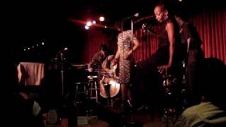 Amel Larrieux - Morning (Live 9/25/08)