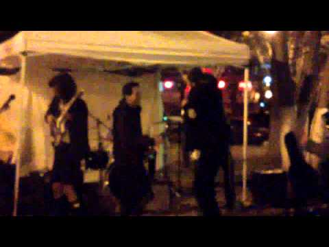 LOS DATSUNS ft. TOÑO