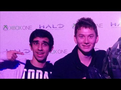 Minecraft Hunger Games #336 " FACECAM CROSS CONTROL CHALLENGE" with Vikkstar & Mitch