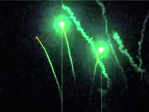 LC-C5764 3" Comet - Green Star