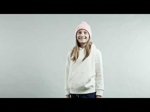 Kid Wind-S with Pompom — video