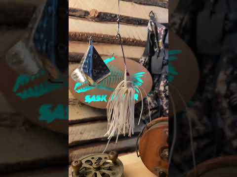 Best Bass / Northern Pike Buzzbait Fish Lure