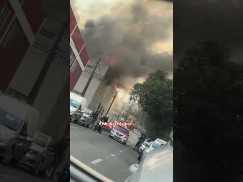 Incendio en industria; Calle 18 esq. Calle Zapotecas, colonia San Pedro de los Pinos, AOB.