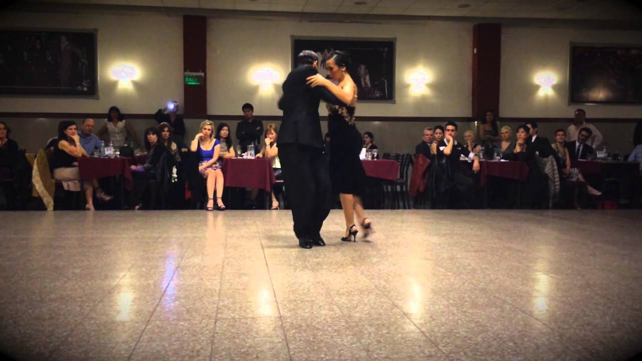 Maximiliano Cristiani & Jesica Arfenoni en Milonga La baldosa 2