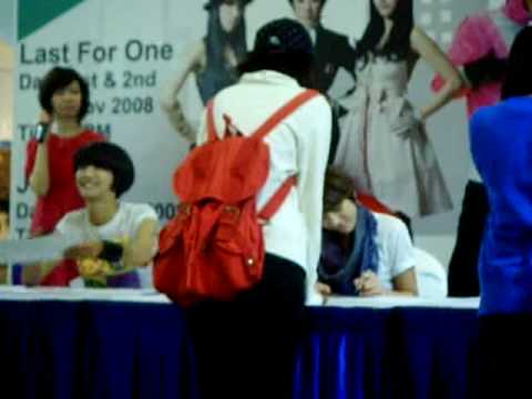 Jewelry Fansigning Event - Singapore 051108