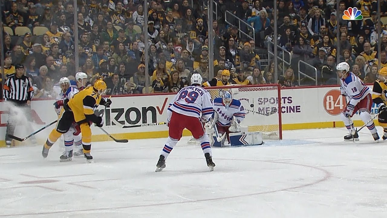 Vidéo: Evgeni Malkin MARQUE le SPIN-O-RAMA de L'ANNÉE!!!!!!