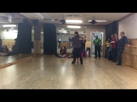 Tango 203: La Sacada