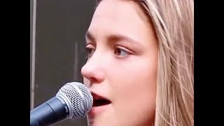Allie Sherlock busking on Grafton Street