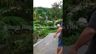 Así va el río Licey por los lados del hospital de ojos