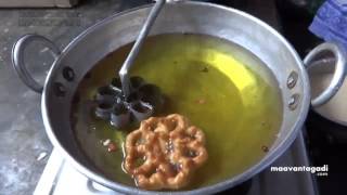preview picture of video 'Challaguttulu Preparation in Telugu (గులాబీ పూలు(చల్ల గుత్తులు) తయారుచేయుట)'