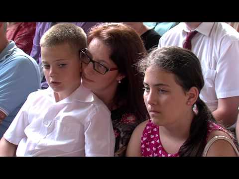 KÜLÖNLEGES BÚCSÚ A SZIRMABESENYŐI ISKOLÁTÓL