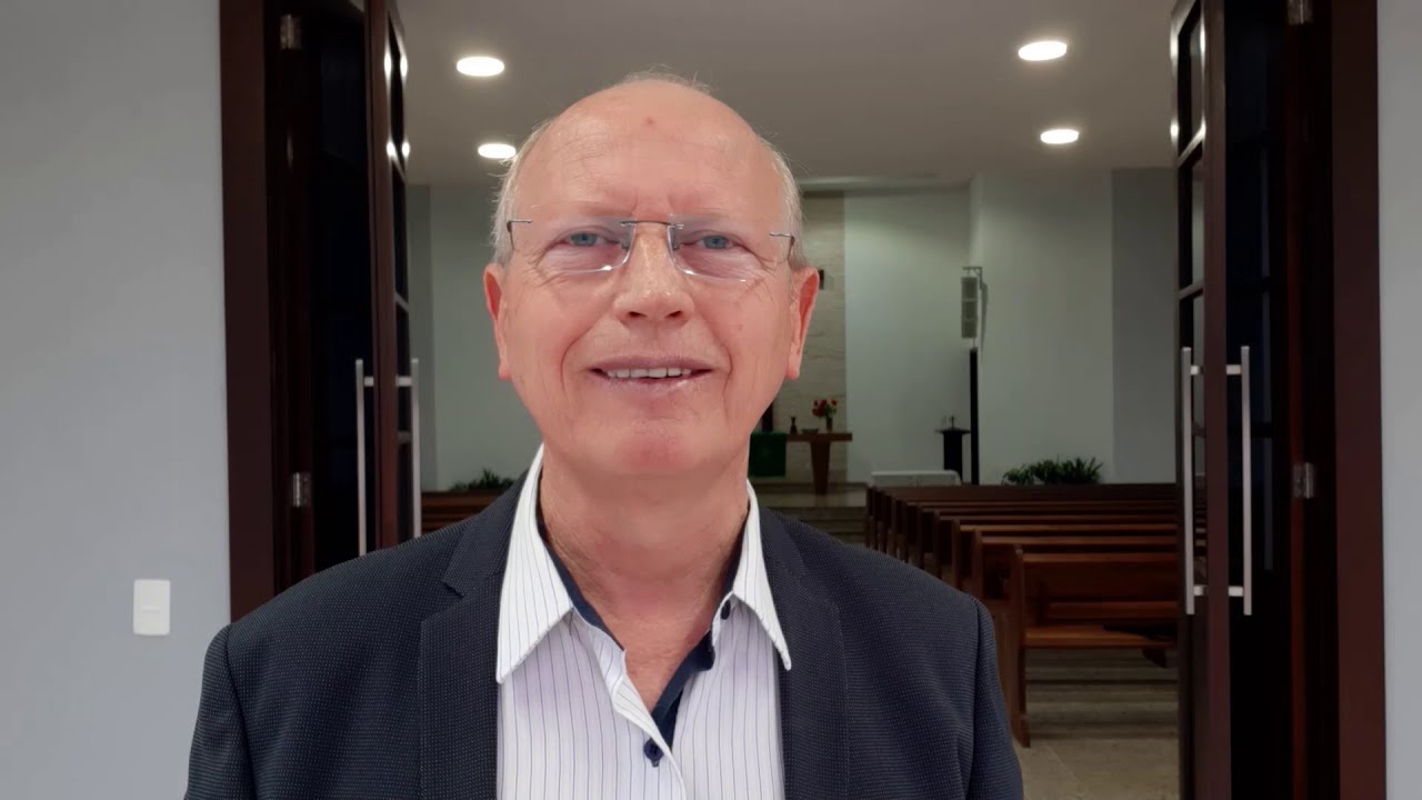 Recepcionista na igreja