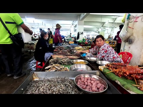 The Vendors in Century Plaza Mall @ Phnom Penh Cambodia