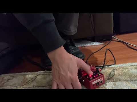 Boss RC-3 loop station pedal lets groove tonight