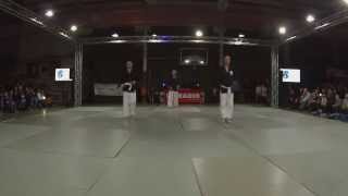 preview picture of video 'Festival des arts martiaux 2015 - Rebecq - Demo Kobudo : Sai - Tonfa - Jo'