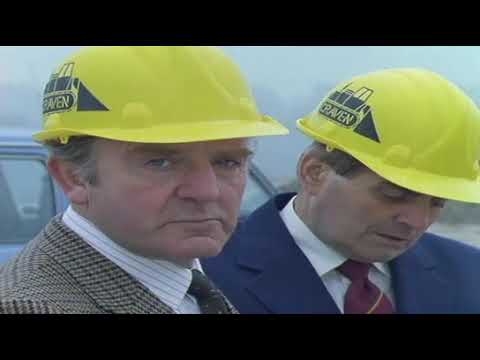 Inspector Morse S02E02   Last seen wearing