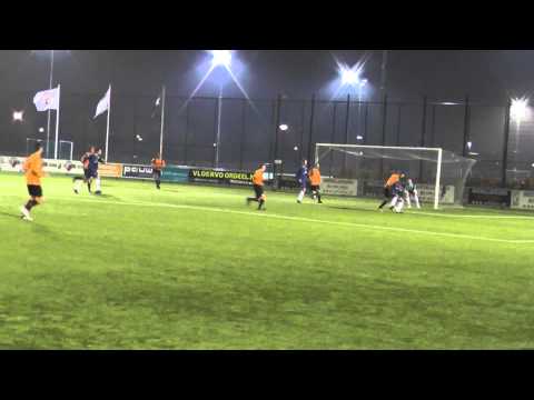 18 nov 2013 VV De Meern A1 - Alphense Boys B1 vr 2-0 Prima keeperswerk Mats