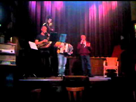 Sjraar Peetjes, Rens Flos en Lucas Peeters - De einzame