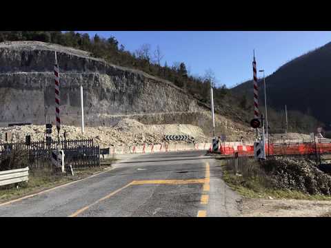 Passaggio a livello Piè di Moggio (RI)// level crossing