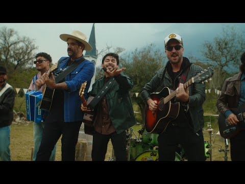 Conjunto Nuevo Amanecer  and Los Claxons