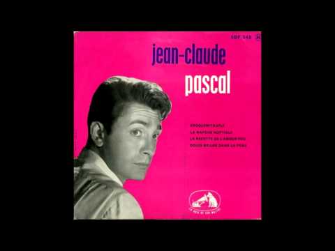 Video thumbnail for Douze belles dans la peau